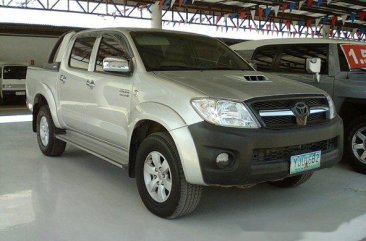 Well-maintained Toyota Hilux 2011 for sale