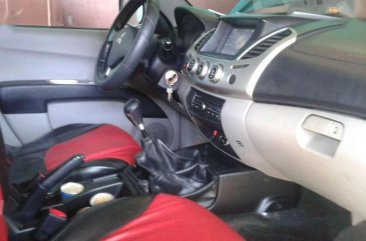 Mitsubishi Strada 4x4 manual 2012 for sale