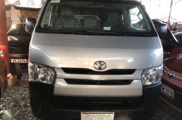 2015 Hiace Commuter 2.5 Manual Silver for sale
