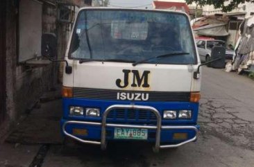 Well-kept Isuzu Elf for sale