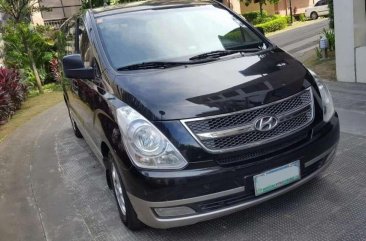 2009 Hyundai Starex Gold for sale