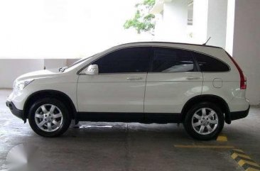 2006 HONDA CRV AT . all power . like new . super fresh in and out . cd