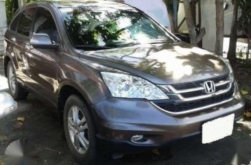 2011 Honda CRV A-T . top of the line . All Power . like new condition