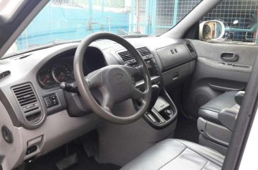 2005 model Kia Carnival local gas automatic for sale