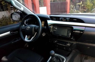 Toyota Hilux G Manual transmission 4x4 2016 for sale