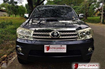 2011 Toyota Fortuner V 4x4 Diesel AT for sale