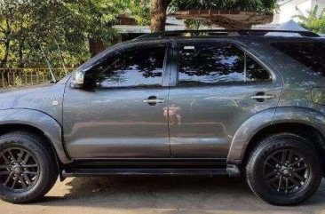 Selling my pre love Toyota Fortuner 2009 gray