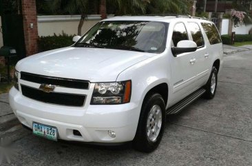 2011 Chevrolet Suburban White for sale