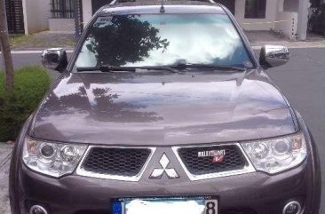 Selling Mitsubishi Montero Sport 2013