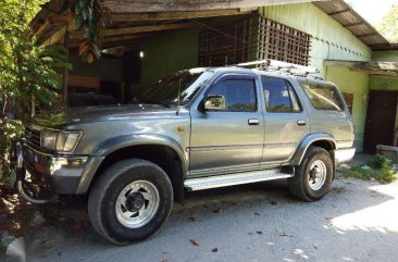 For sale Toyota Hilux surf 4x4 limited edition 1998