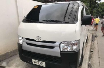 2017 Toyota Hiace 30 Commuter White Manual Transmission for sale
