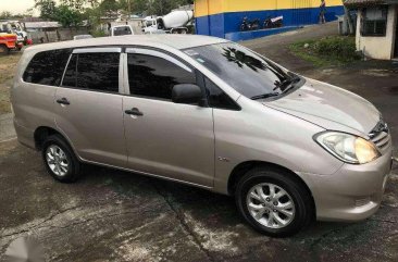 2010 Pristine Condition Toyota Innova E Manual diesel Gen 2