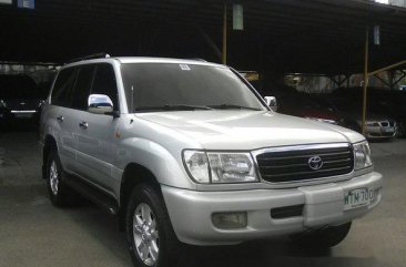 Well-maintained Toyota Land Cruiser 2000 for sale
