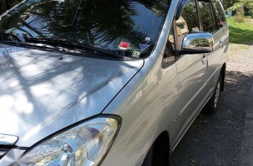 Toyota Innova v 2010 top of the line model for sale