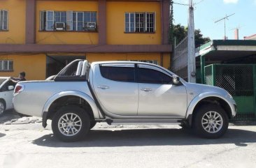 Mitsubishi Strada Glx V 2013 model for sale