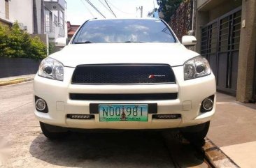 Toyota RAV4 2009 pearl white 25k km only for sale