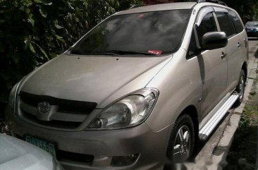 Well-maintained Toyota Innova E 2008 for sale