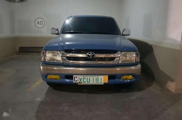 2002 Toyota Hilux diesel local for sale