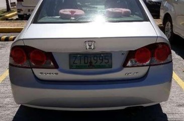 Selling Honda Civic 2009 1.8v automatic.