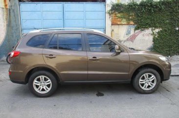 2011 HYUNDAI SANTA FE - automatic transmission - super FRESH for sale