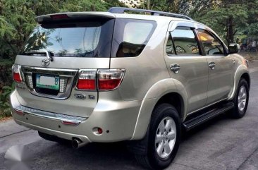 2011 Toyota Fortuner G Diesel AT for sale