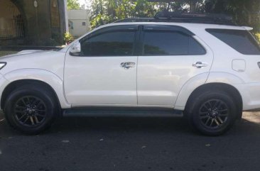 Toyota Fortuner 2015 V White Pearl for sale