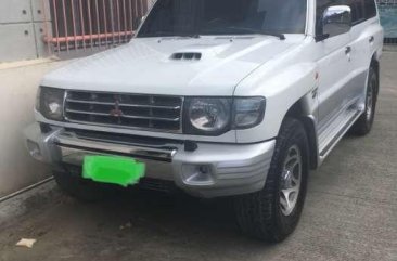 For sale Mitsubishi Pajero fieldmaster white 2001 model. 