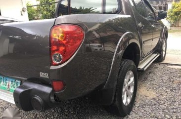 Hyundai Strada 4x4 2.5 Manual Brown For Sale 