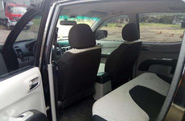Mitsubishi Strada glx v2 4x2 2012 model for sale