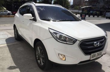 2015 Hyundai Tucson 2.0 GAS AT White For Sale 