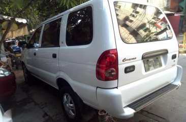 Isuzu Crosswind xl model 2010 for sale 