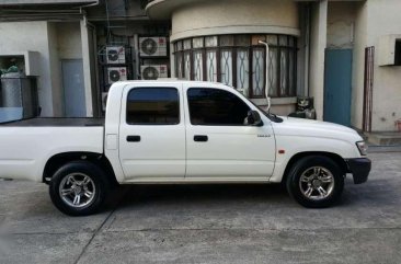 Toyota Hilux 2002 for sale 