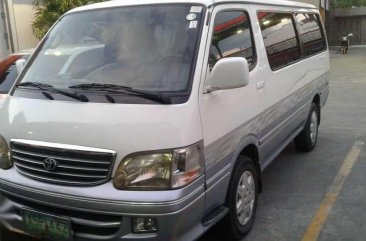 For sale Toyota Hiace Super Grandia 2005 model