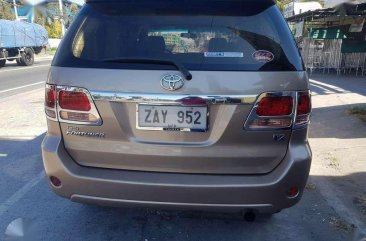 Toyota Fortuner V 2005 AT Brown SUV For Sale 