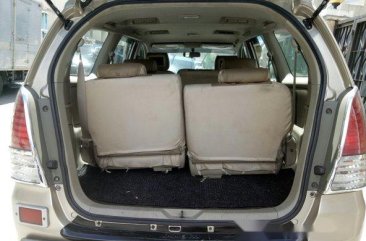 Good as new Toyota Innova 2010 for sale