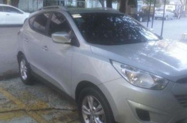 Hyundai Tucson 2011 AT Silver SUV  For Sale 