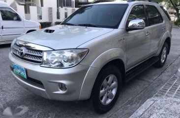 2009 Toyota Fortuner 3.0 4x4 AT Silver For Sale 