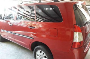 Toyota Innova E 2014 2.0 AT Red SUV For Sale 