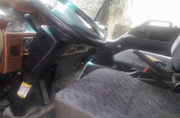 Isuzu Elf 2006 Manual White Truck For Sale 