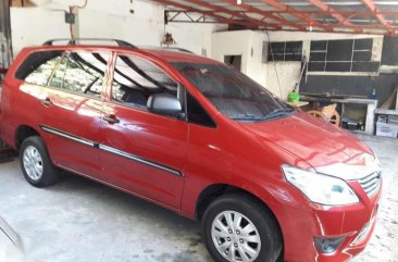 Toyota Innova E 2014 2.0 AT Red SUV For Sale 