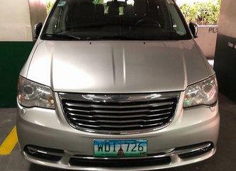 Well-kept Chrysler Town and Country 2013 for sale