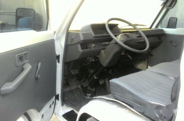 Well-maintained Mitsubishi L300 2002 for sale