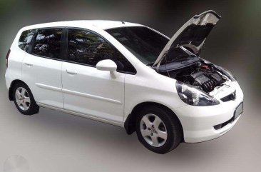  Honda Jazz 2005 1.3 AT White Hb For Sale 