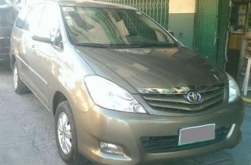 Toyata 2012 Innova G Automatic Brown For Sale