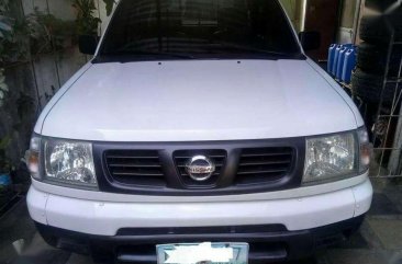 For sale Nissan Bravado 2010 white