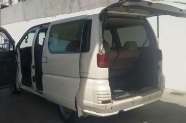 Nissan Elgrand RV 2006 White Van For Sale 