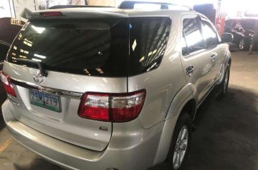 2009 Toyota Fortuner G AT Gas Silver SUV For Sale 