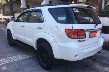 Toyota Fortuner 4x2 Diesel White SUV For Sale 