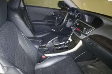 Honda Accord 2.4 2014 AT Silver Sedan For Sale 