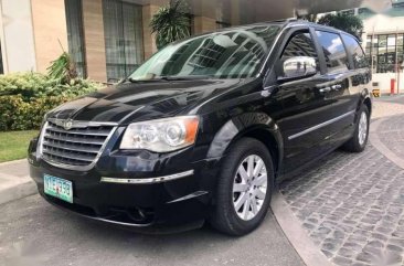 2010 Chrysler Town and Country Black For Sale 